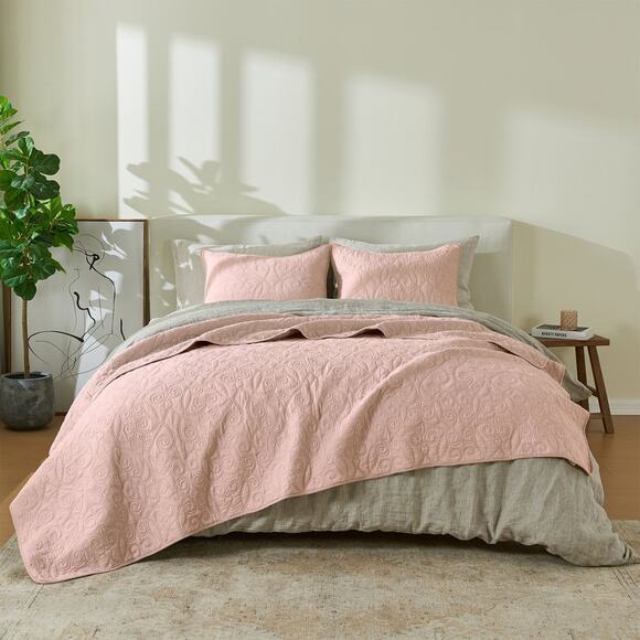 Patina Vie 100% Cotton 3 Piece Quilt Set Full / Queen 
Heirloom Rose Dust - Picture 1 of 10